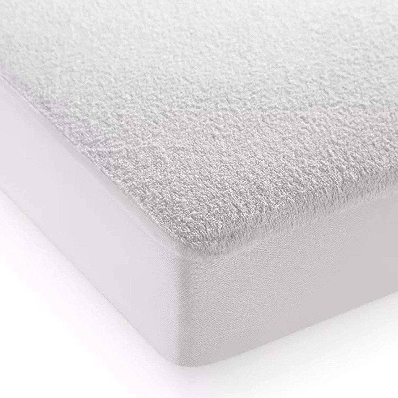 Mattress Protector Matching Size Waterproof - DirectBed | Mattress Stores Hamilton, Niagara Falls, St Catharines, Stoney Creek, Burlington, Oakville, Ancaster