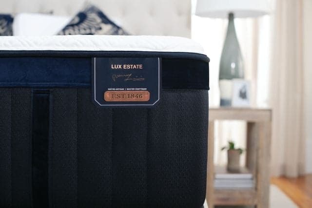 Stearns & Foster® 13'' Hybrid Elgin Court Firm Tight Top Mattress