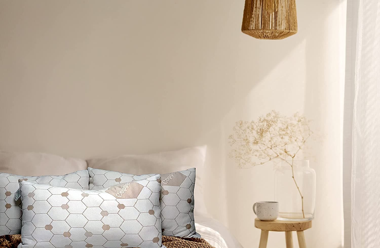 King Size Copper Infused Pillow - Breathable Pillow - Copper Properties Help Prevent Breakouts Fine Lines and Wrinkles - King - DirectBed | Mattress Stores Hamilton, Niagara Falls, St Catharines, Stoney Creek, Burlington, Oakville, Ancaster